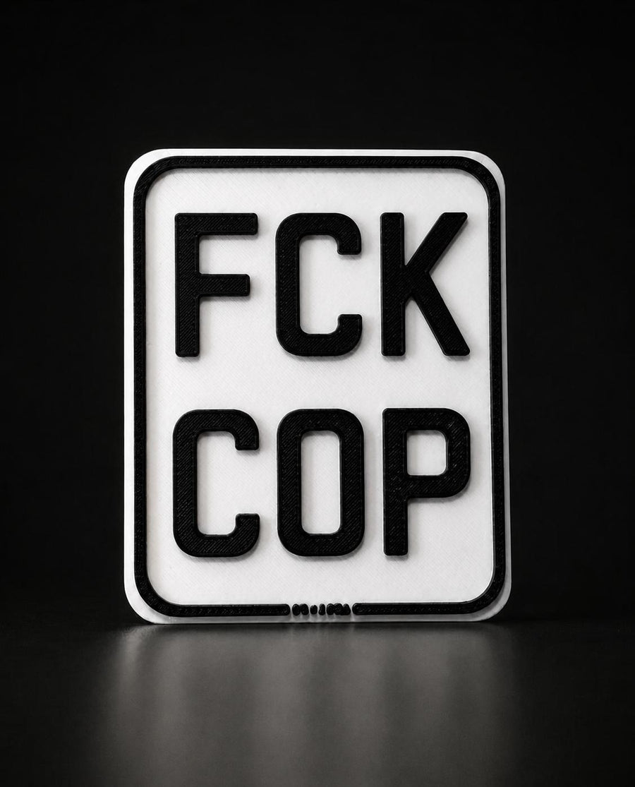 3D Fun-Kennzeichen FCK COP in Schwarz-Weiß